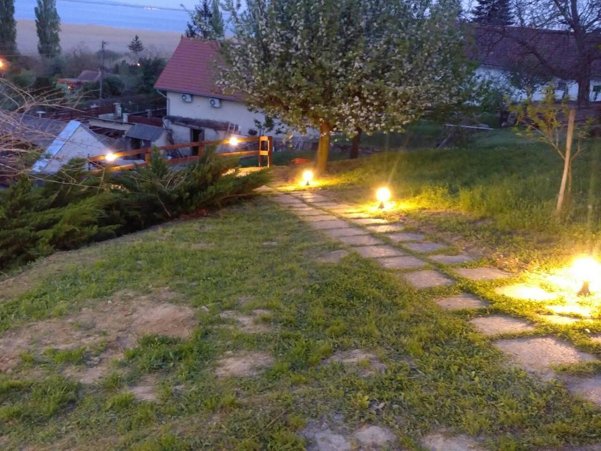Szigligeti Panorama Apartmanhaz Екстер'єр фото