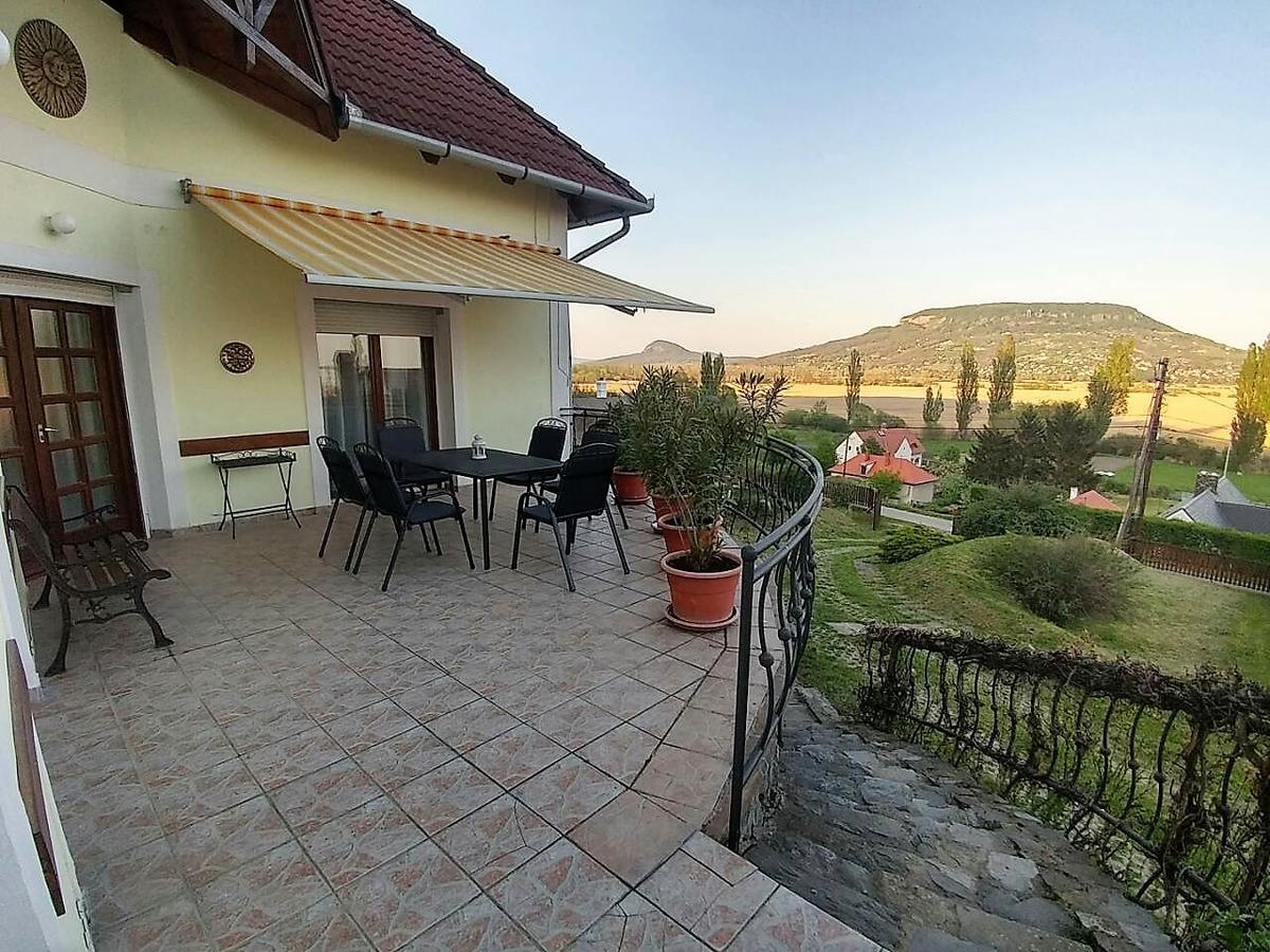 Szigligeti Panorama Apartmanhaz Екстер'єр фото
